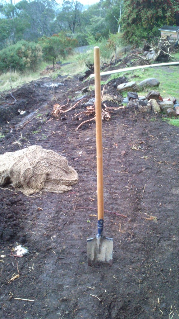Tool love How To Replace A Shovel Handle Good Life Permaculture
